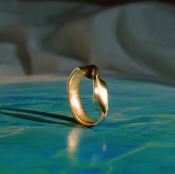 9ct Gold Waved Ring, 2 of 4