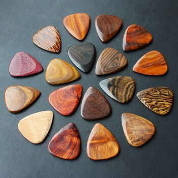 Wallet With 18 Timber Guitar Plectrums / Picks, 2 of 8