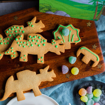 Build Your Own 3D Biscuit Dinosaur, 3 of 8
