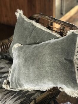 Stonewashed Velvet Cushion Cover 60x40, 4 of 5