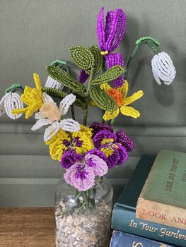 Spring Chorus Beaded Flower Vase Craft Kit, 2 of 8