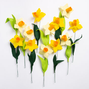 A Dozen Daffodils Felt Craft Kit, 6 of 7