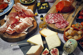 Il Rustico The Italian Cheese And Charcuterie Gift Box, 3 of 5