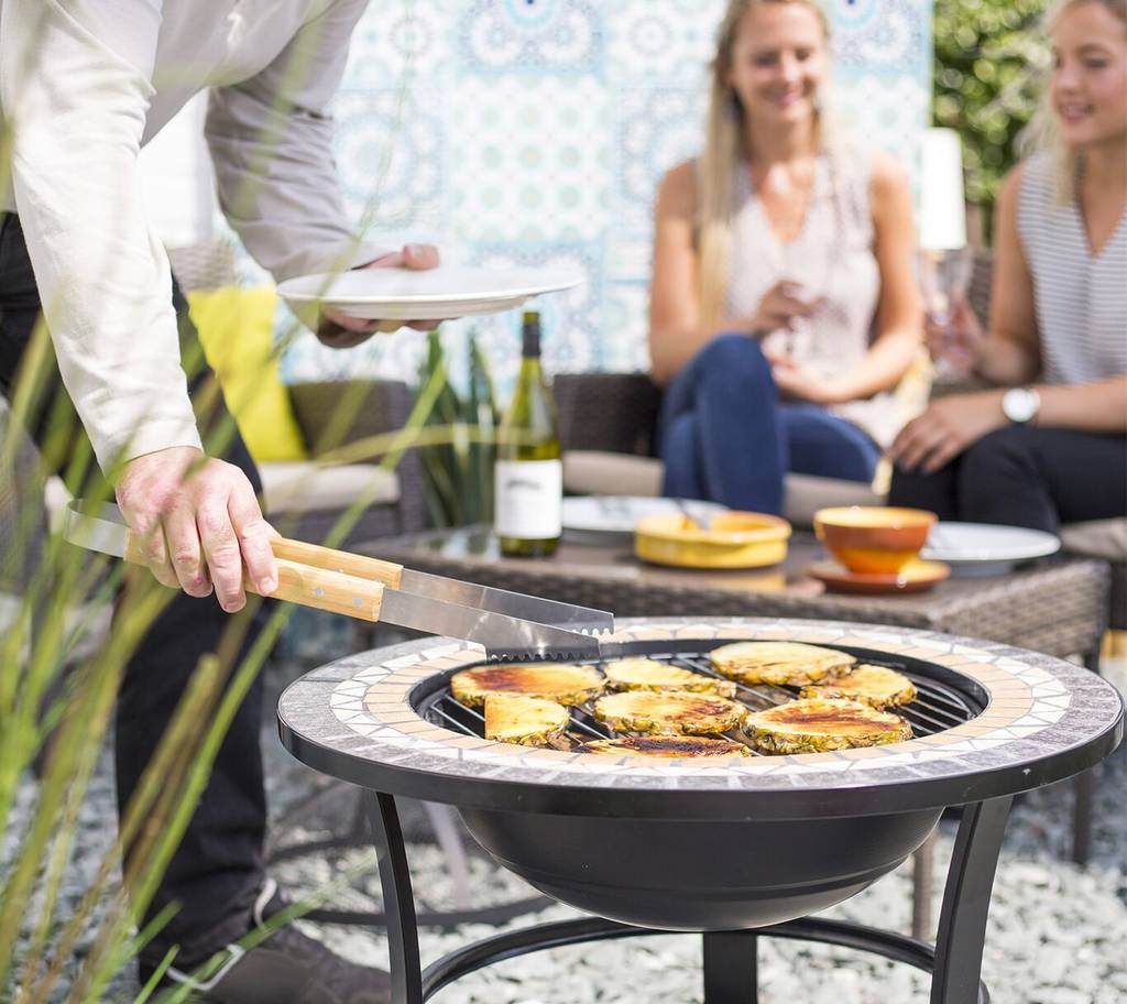 Mosaic Tiled Firepit With Grill
