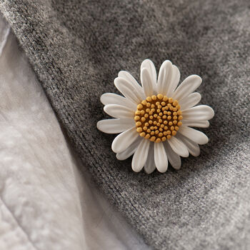 White Daisy Memorial Pin Brooch, 3 of 11