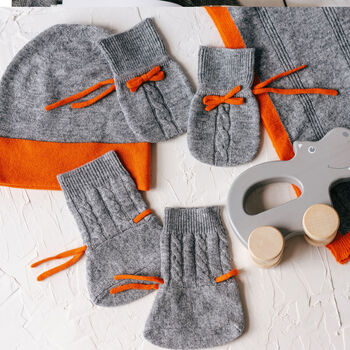 100% Cashmere Baby Set, 3 of 3