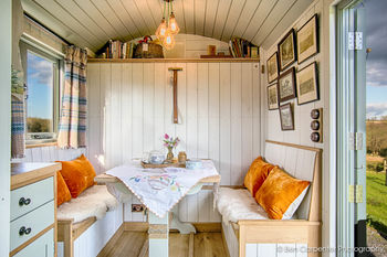 Shepherd Hut Two Night Star Stay With Wood Fired Hottub, 5 of 9