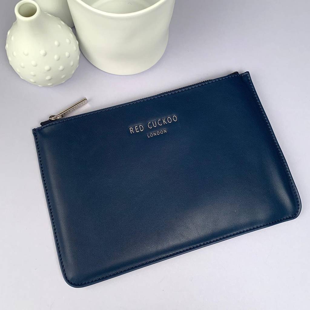 Clutch Pouch In Navy By Nest