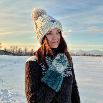 Oatmeal Cable Reflective Super Bobble Hat, 4 of 6