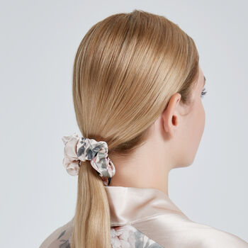 Silk Scrunchie Fleur Japonaise Pink, 4 of 8