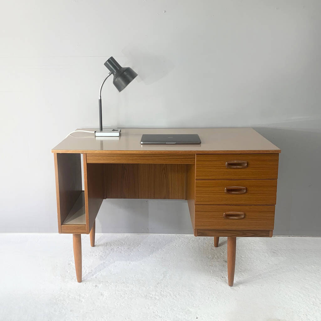 1970’s Mid Century Modern Desk By Schreiber Furniture, 1 of 12