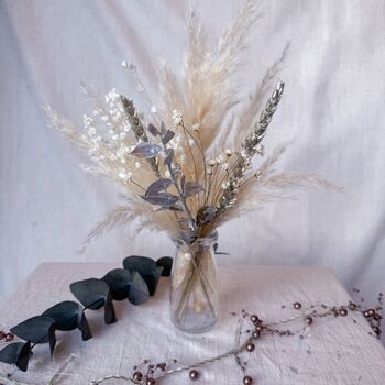 Small Pampas Grass Bouquet With Vase, 3 of 4