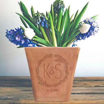 Personalised Engraved Wreath Flower Pot, 2 of 7