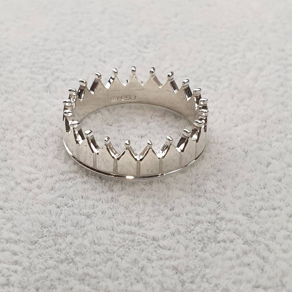 Crown ring|| Princess ring|| Engagement ring designs|| Diamond rings|| Gold  ring || Wedding ring. - YouTube