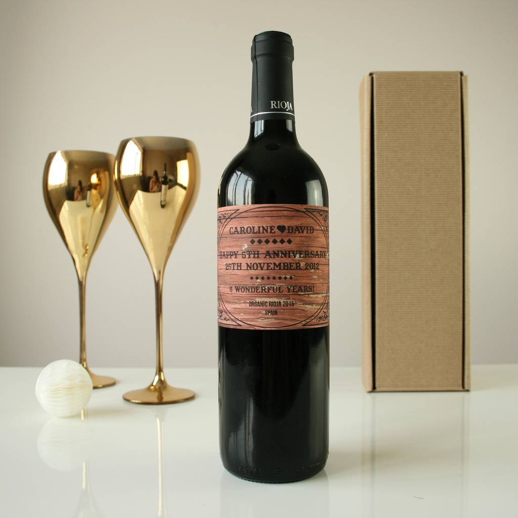 Wood 5th Fifth Wedding Anniversary Personalised Wine, 1 of 5