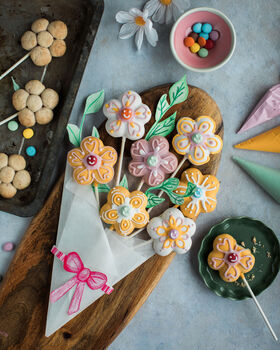 Flower Biscuit Pops Baking Kit, 6 of 8