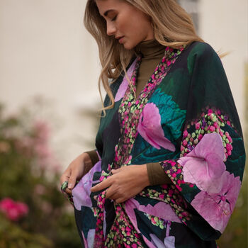 Hydrangea Viscose Kimono Robe With Art Print, 6 of 7
