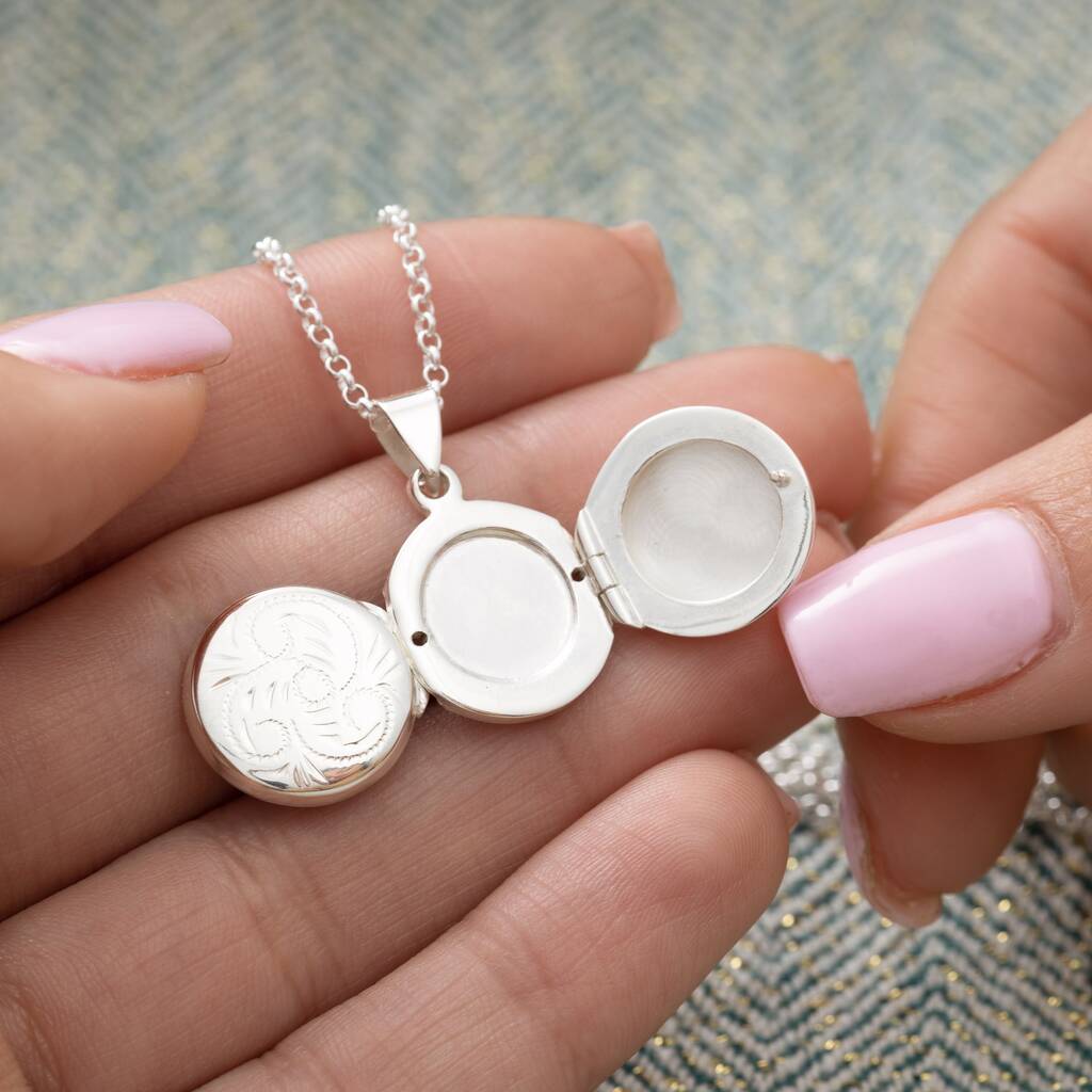 Sterling Silver 23mm Round 4 Photo Locket Necklace