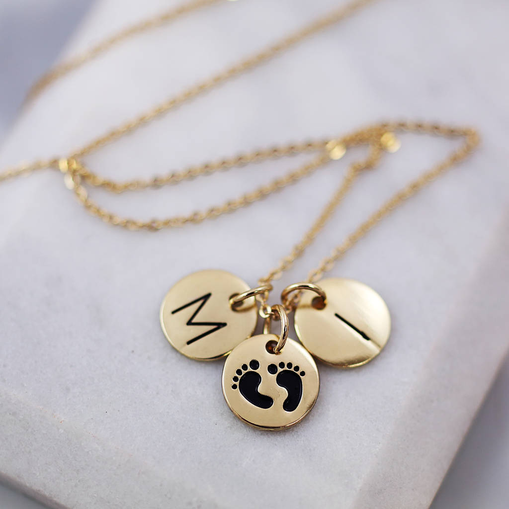 New Mom Necklace with Baby Feet - MYKA