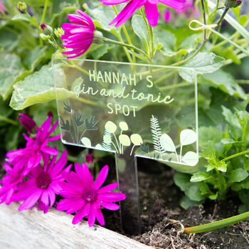 Personalised Gin Spot Acrylic Garden Sign, 4 of 8
