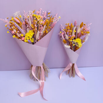 Pastel Dried Flower Arrangement, 4 of 9