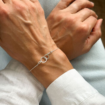 Interlocking Rings Bracelet In Sterling Silver, 2 of 7