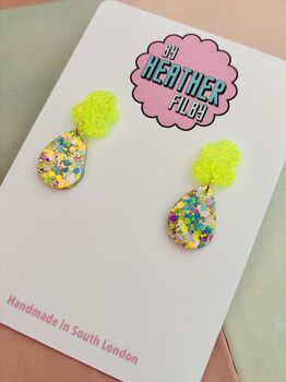 Splat Drop Glitter Resin Statement Earrings / Artist Statement Jewellery Pop Art Inspired Gift / Retro Nickelodeon Vibes / Abstract Drop Jewellery Bold Colourful Statement / Art Teacher Gift Creative Sparkle Accessory, 4 of 10