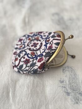 Kiss Lock Coin Purse, 2 of 8