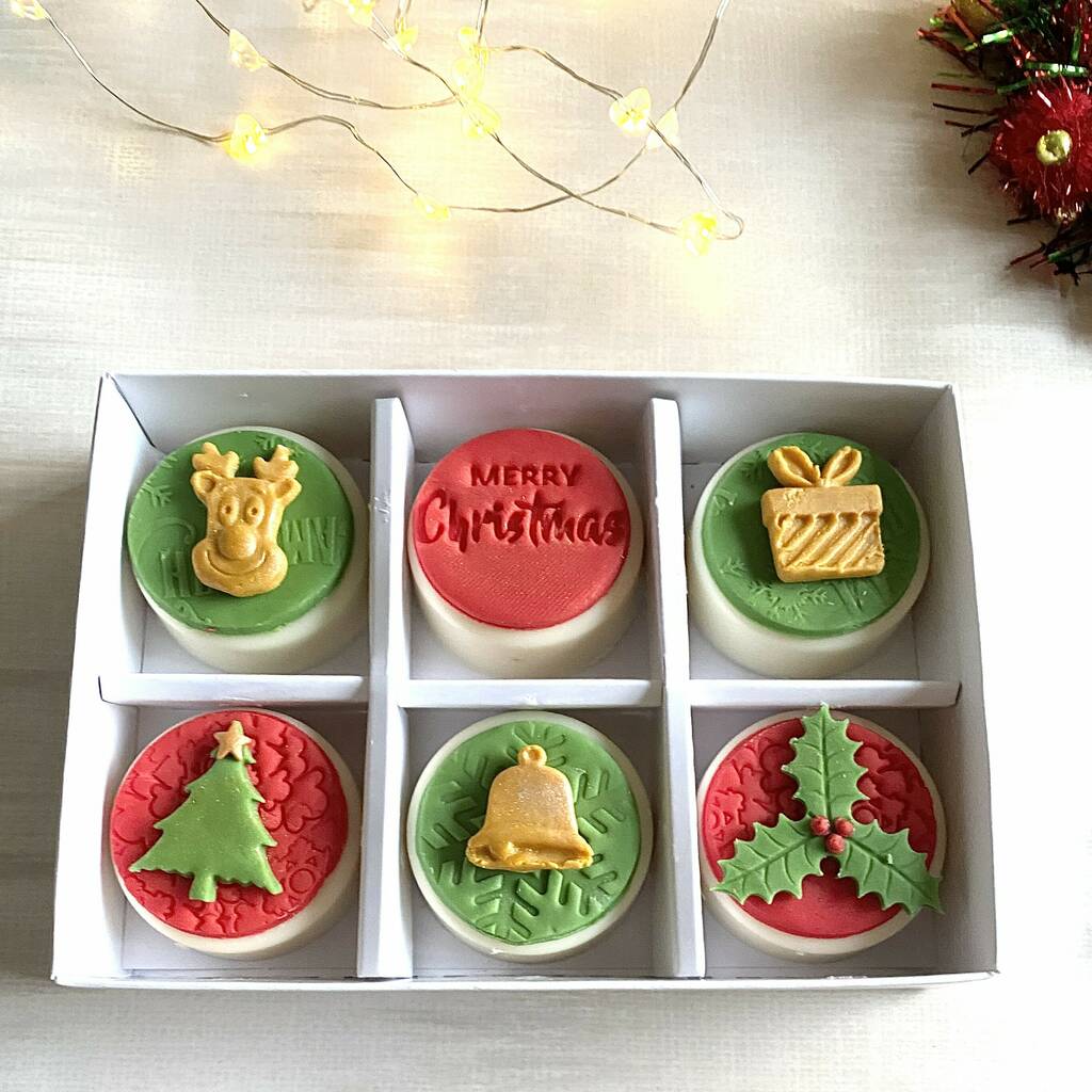 Christmas Coated Oreo Gift Box By La di da Sweet Treats ...