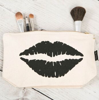 Lips Make Up Bag, 2 of 3