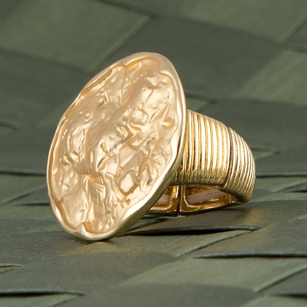 matt gold hammered stretch ring by baronessa