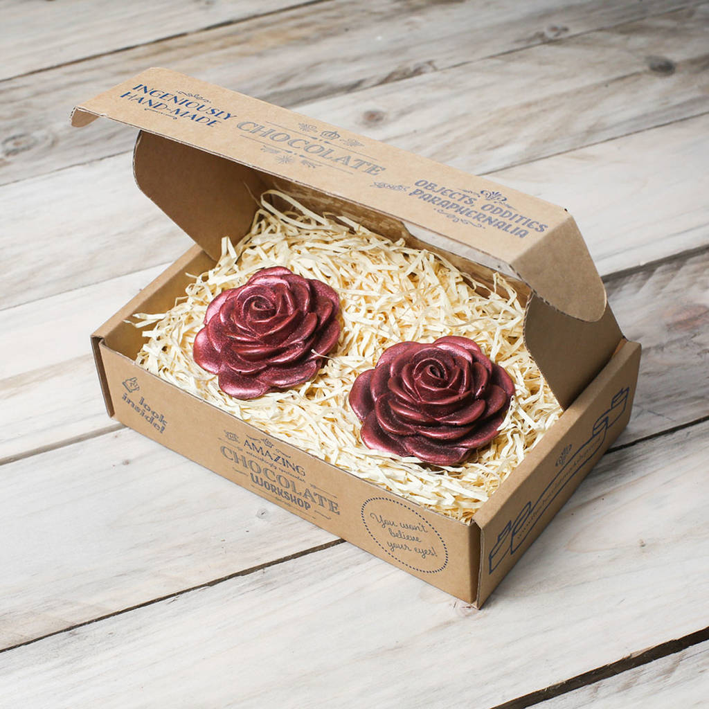 Розы из бельгийского шоколада. Коробка с шоколадными розами. Шоколадные букеты в коробке. Шоколадные цветы в коробочке. Шоколадные розы в коробочке.