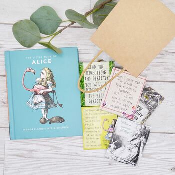 Alice In Wonderland Tea And Book Giftset, 8 of 10