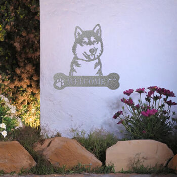 Personalised Siberian Husky Welcome Metal Wall Art Sign For Home And Garden Lovers, 10 of 11