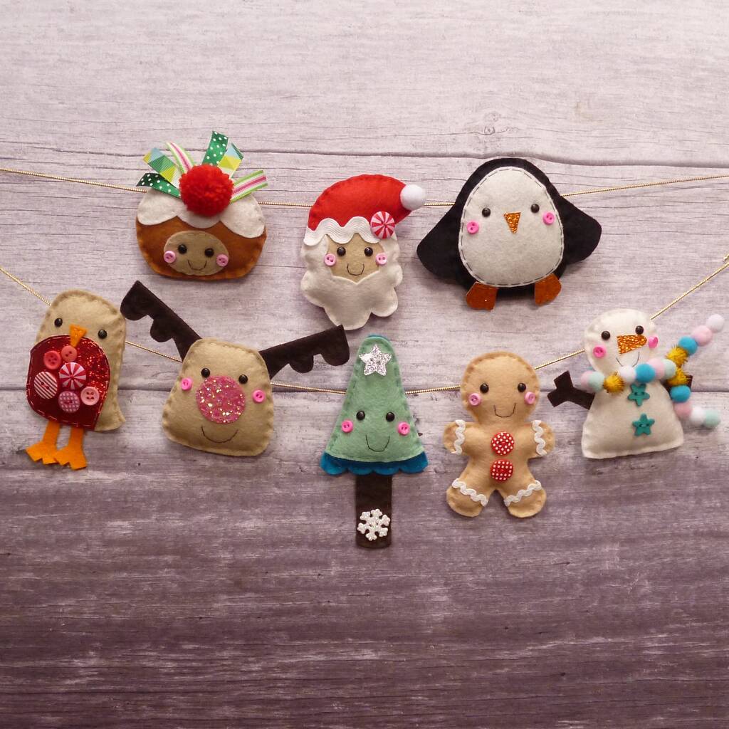 Cute Christmas Garland With Five Characters, 1 of 12
