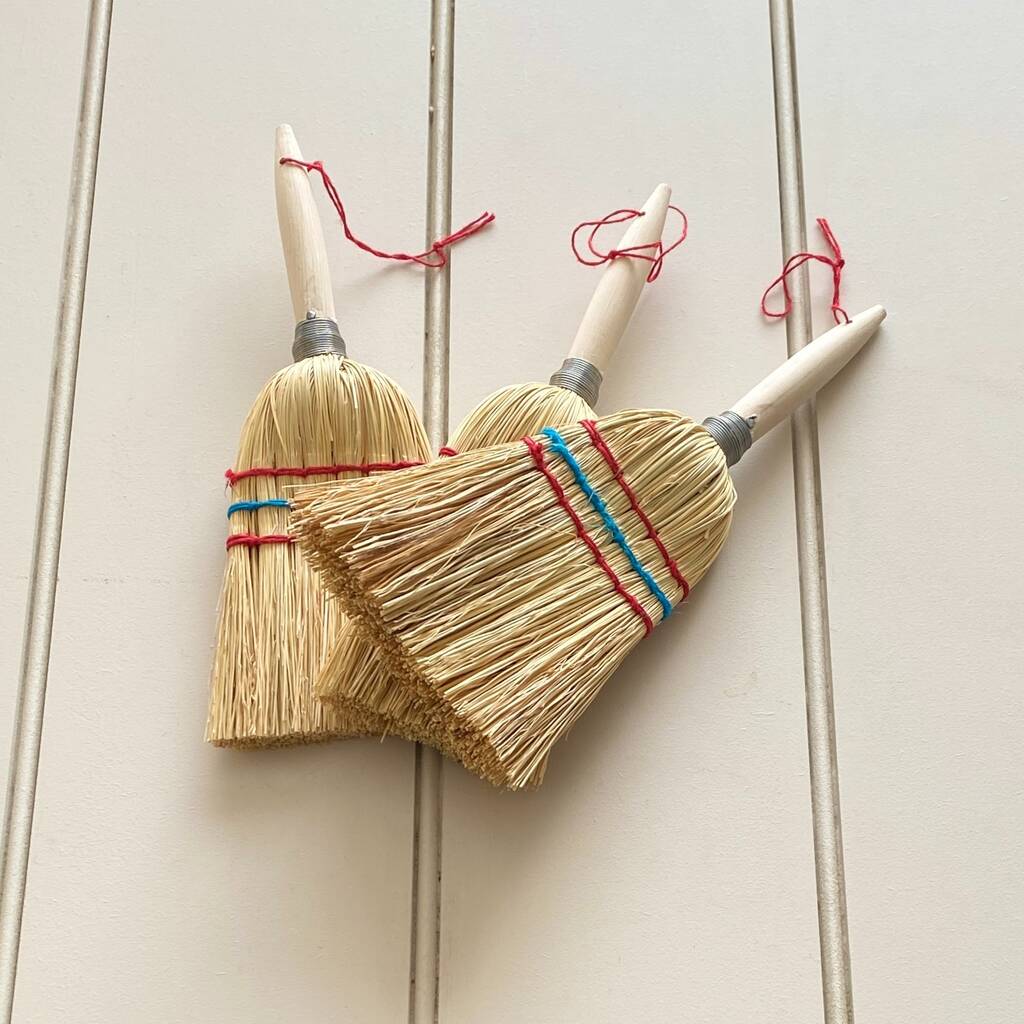 Handcrafted Straw Hand Brush By Chilled Indigo