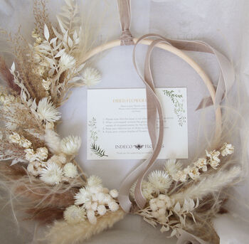 ‘Perla’ Luxury Dried Flower Wreath, 2 of 4