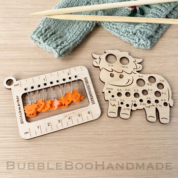 Highland Cow Knitting Needle Gauge And Stitch Marker Set, 3 of 6