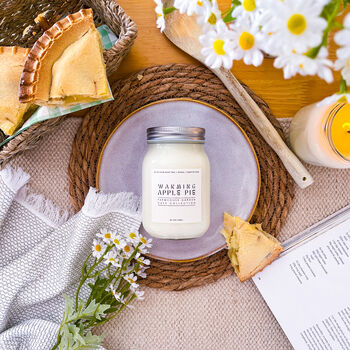 Farmhouse Warming Apple Pie Candle, 2 of 3