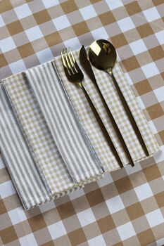 Gingham Check Scallop Edge Tablecloth, 2 of 7
