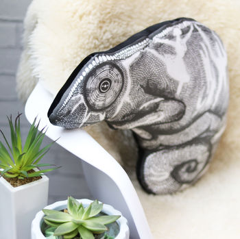 The Curious Chameleon Sofa Sculpture® Cushion, 5 of 7