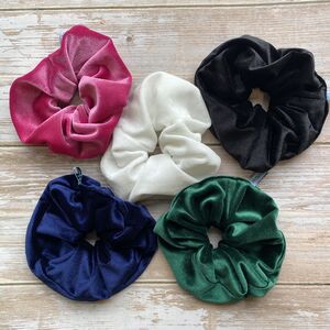 Velvet Scrunchies for Hair, Soft Velvet Scrunchie Pastel Solid Color  Fashion Boutique Big Large Hair Ties Hair Elastic Hair Bands Holiday Pony