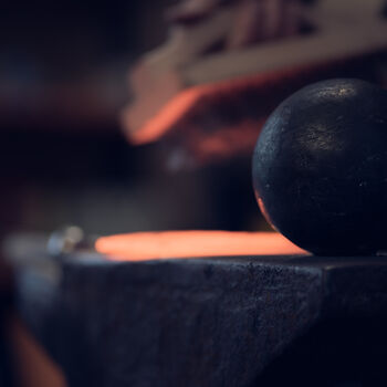 Rusty Robin Garden Art. Iron Garden Ornament, 6 of 6