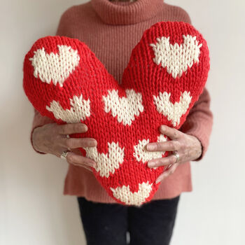 Sweet Heart Chunky Cushion Knitting Pattern, 3 of 4