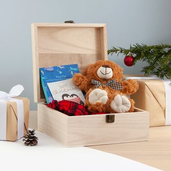 Personalised Baby Giraffe Keepsake Box, 3 of 12