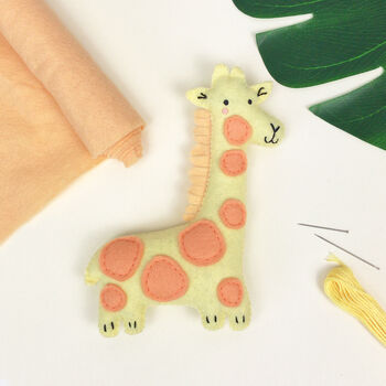 Gloria The Giraffe Felt Sewing Kit, 2 of 9
