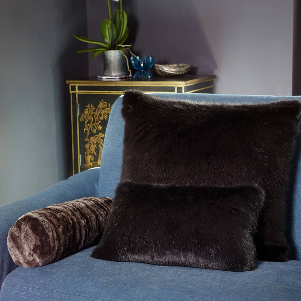 fur cushion