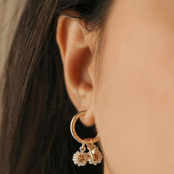 Daisy Pearl And Bee Charm Hoop Earrings In Gold Plating, 4 of 8