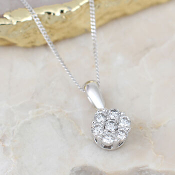 9 Ct White Gold And .25 Ct Diamond Cluster Pendant, 3 of 6