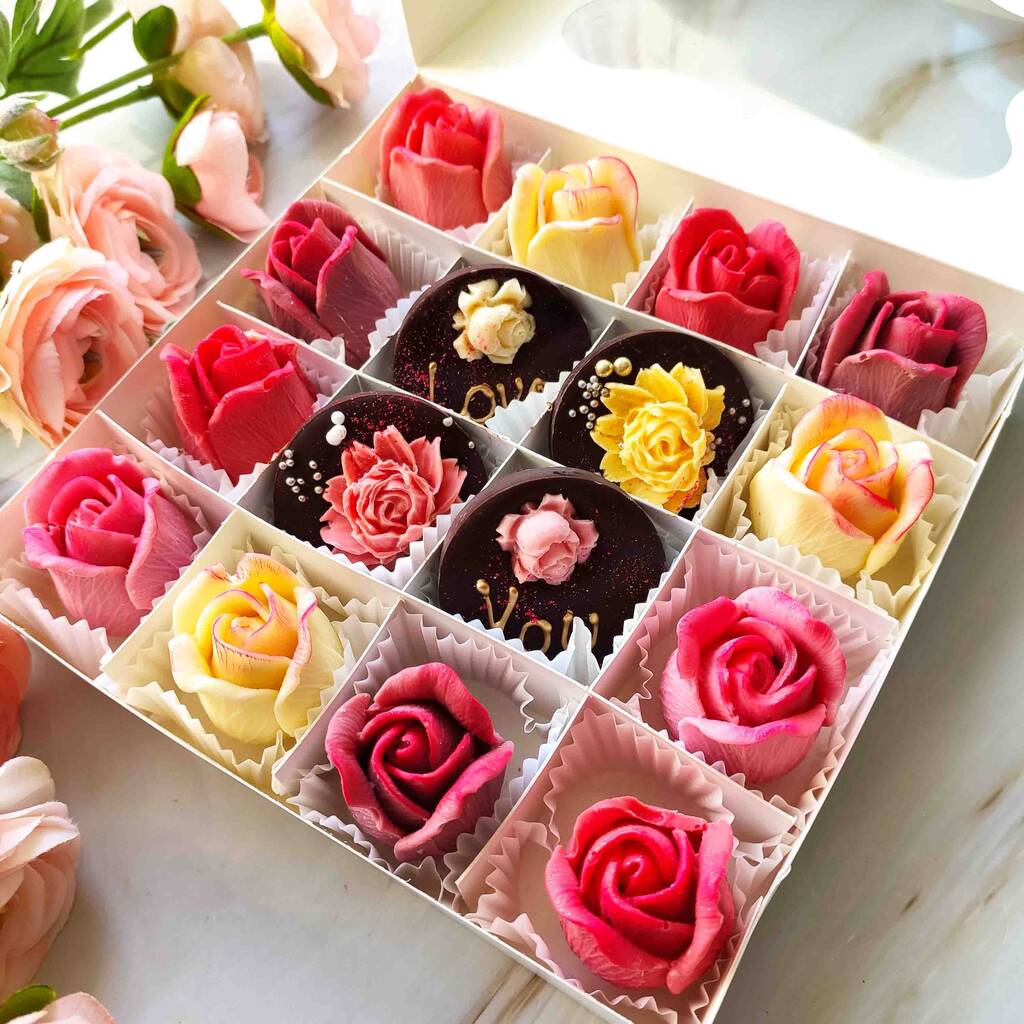 Vegan Chocolate Roses, Artisan Handmade Flowers Gift, 1 of 9